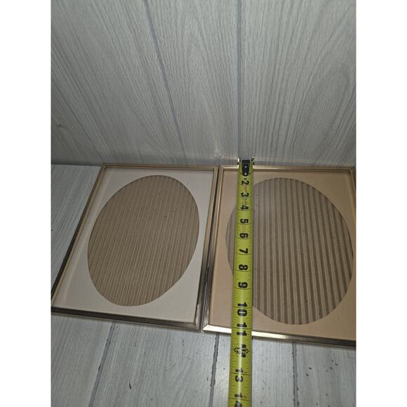 Vtg 70s Brass Standing Double Bifold Picture Frame Oval Matte Gold Tone 8x10 - Picture 8 of 10